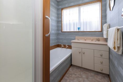 Photo of property in 2/18 Moffett Street, Islington, Christchurch, 8042