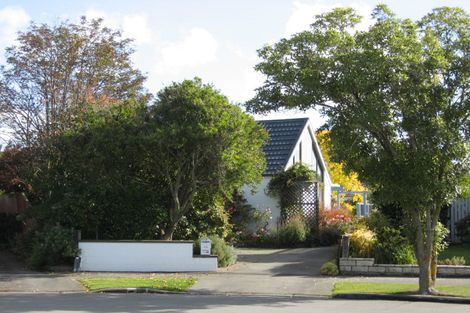 Photo of property in 23 Camrose Place, Ilam, Christchurch, 8041