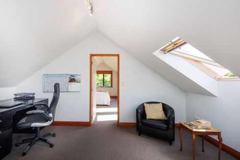 Photo of property in 443 Stoney Creek Road, Kelvin Grove, Palmerston North, 4470