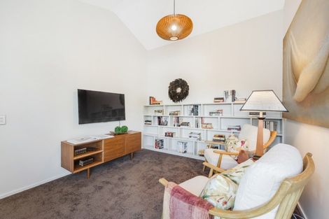 Photo of property in 53 Manor Park, Sunnyhills, Auckland, 2010