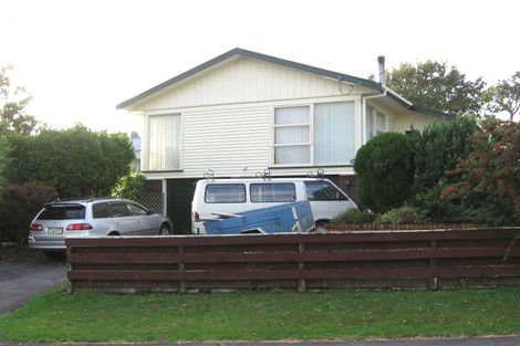 Photo of property in 32 Coniston Avenue, Te Atatu South, Auckland, 0610