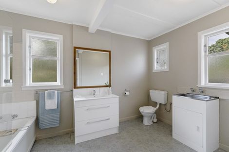 Photo of property in 29 Manuka Street, Otaki Beach, Otaki, 5512