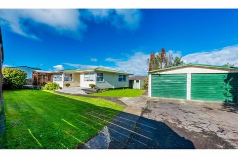 Photo of property in 13 Dunstall Place, Mangere Bridge, Auckland, 2022