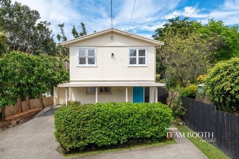 Photo of property in 2/36 Cassino Street, Bayswater, Auckland, 0622