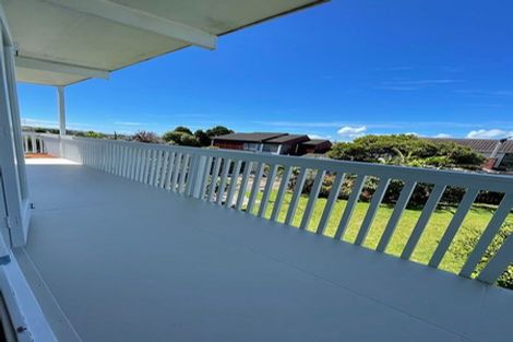 Photo of property in 81 Forrest Hill Road, Milford, Auckland, 0620