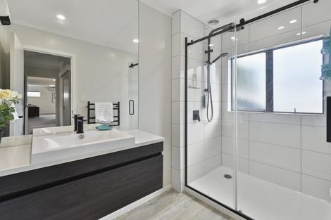 Photo of property in 18 Kaanapali Place, Wattle Downs, Auckland, 2103