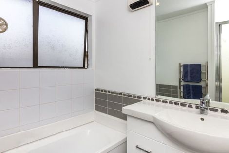 Photo of property in 24 Newberry Place, Richmond Heights, Taupo, 3330