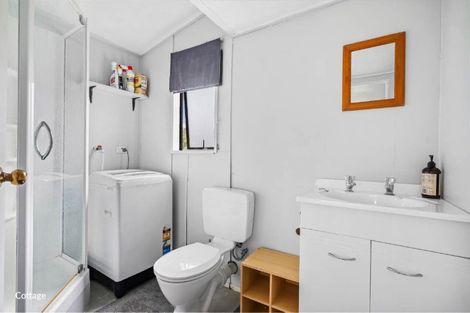 Photo of property in 4 Ringer Avenue, Matapouri, Whangarei, 0173