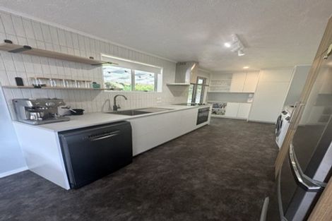 Photo of property in 56 Hathaway Avenue, Karori, Wellington, 6012