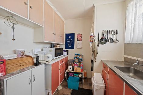 Photo of property in 27 Liverpool Crescent, Flaxmere, Hastings, 4120