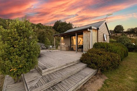 Photo of property in 54 Xenicus Rise, Glenorchy, 9372