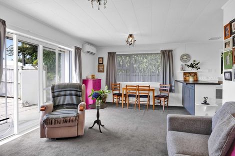 Photo of property in 15a Parsons Street, Vogeltown, New Plymouth, 4310