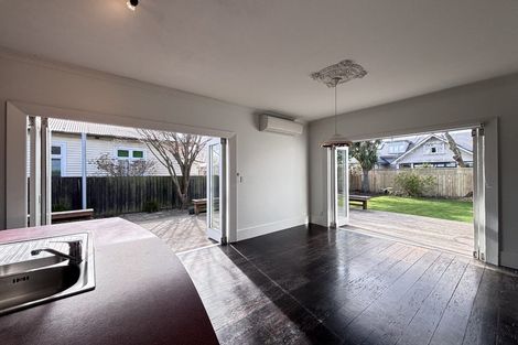 Photo of property in 12 Roosevelt Avenue, St Albans, Christchurch, 8014
