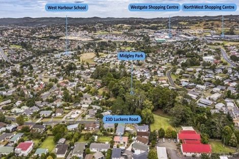 Photo of property in 4/23 Luckens Road, West Harbour, Auckland, 0618