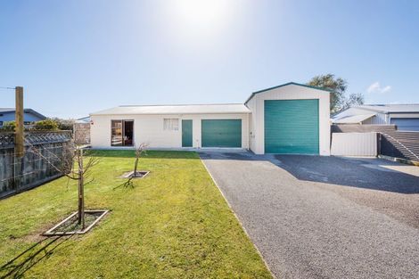 Photo of property in 69 Seabury Avenue, Foxton Beach, Foxton, 4815