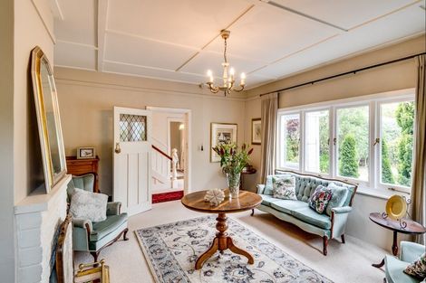 Photo of property in 98 Te Mata Road, Havelock North, 4130