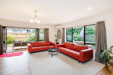 Photo of property in 5 Pastoral Lane, Hokowhitu, Palmerston North, 4410
