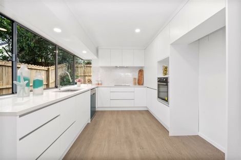 Photo of property in 2/10 Casabella Court, Northpark, Auckland, 2013