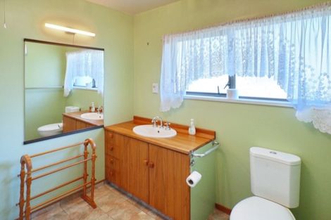 Photo of property in 2 Woodfield Place, Woodend, 7610