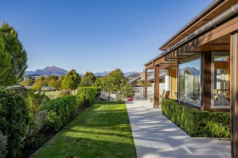 Photo of property in 31 Old Station Avenue, Wanaka, 9305