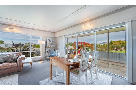 Photo of property in 30 Timaru Road, Waimate, 7924