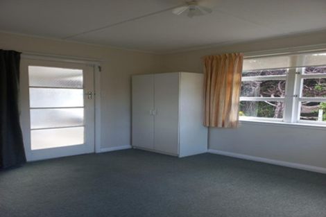 Photo of property in 12 Karu Crescent, Waikanae, 5036