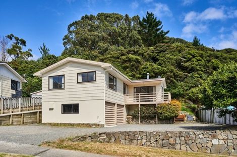 Photo of property in 31 Omapere Street, Whitby, Porirua, 5024