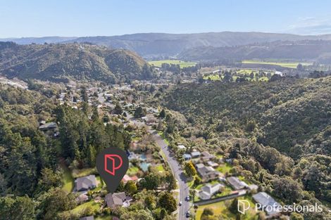 Photo of property in 136 Plateau Road, Te Marua, Upper Hutt, 5018