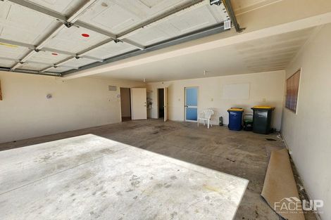 Photo of property in 20 Whiting Grove, West Harbour, Auckland, 0618