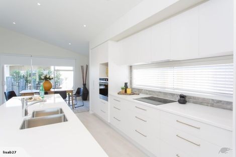 Photo of property in 37 Saint Pauls Drive, Brookfield, Tauranga, 3110