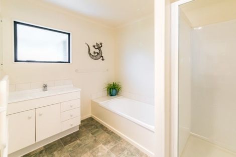 Photo of property in 34 Te Mata Peak Road, Havelock North, 4130