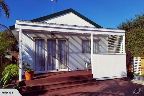 Photo of property in 34a Shakespear Road, Army Bay, Whangaparaoa, 0930