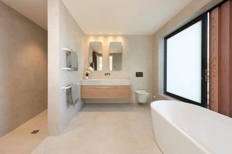 Photo of property in 98 Muricata Avenue, Mount Maunganui, 3116