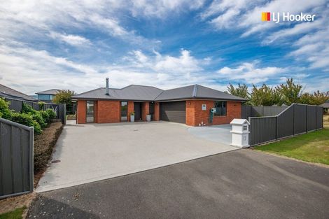 Photo of property in 12 Centre Street, Mosgiel, 9024