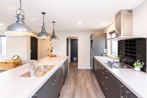 Photo of property in 7 Poplar Grove, Feilding, 4702