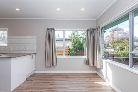 Photo of property in 38 Abraham Crescent, Milson, Palmerston North, 4414