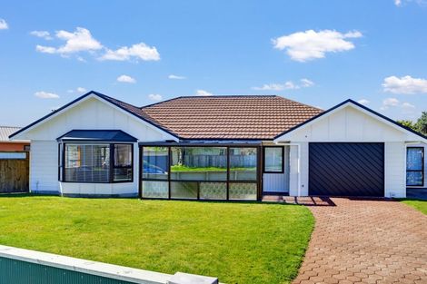 Photo of property in 10 Te Kupe Road, Paraparaumu Beach, Paraparaumu, 5032