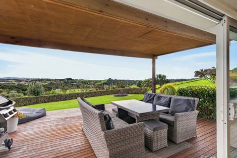 Photo of property in 52 Daniel Parade, Mangawhai, Wellsford, 0975