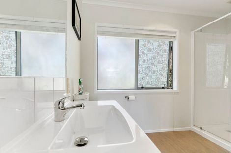 Photo of property in 3 Tararua Crescent, Carterton, 5713