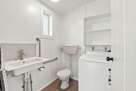 Photo of property in 14 Moore Avenue, Tawhero, Whanganui, 4501