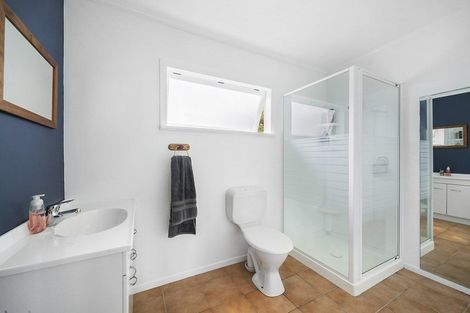 Photo of property in 140 Wainuiomata Road, Wainuiomata, Lower Hutt, 5014