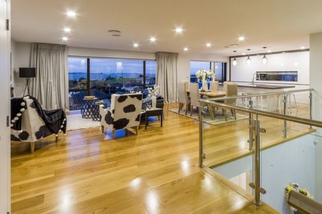 Photo of property in 37 Te Oneroa Way, Long Bay, Auckland, 0630