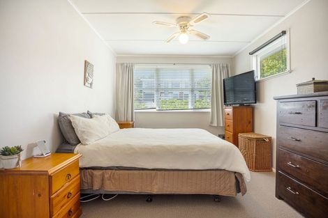 Photo of property in 14 Thomas Avenue, Te Atatu Peninsula, Auckland, 0610