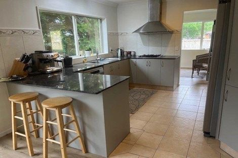 Photo of property in 28 Craigavon Drive, East Tamaki, Auckland, 2013
