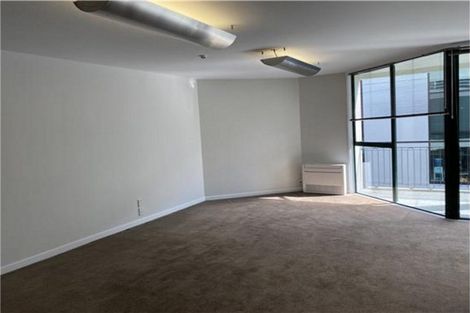 Photo of property in Regent Courts, 3/75 Gloucester Street, Christchurch Central, Christchurch, 8013
