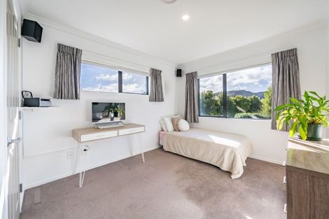 Photo of property in 76 Kirton Drive, Riverstone Terraces, Upper Hutt, 5018