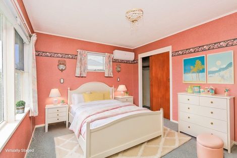 Photo of property in 48 Trigg Crescent, Taradale, Napier, 4112