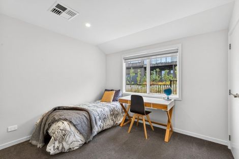 Photo of property in 77 Oak Road, Poraiti, Napier, 4112