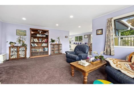 Photo of property in 123 Weatherly Road, Torbay, Auckland, 0630