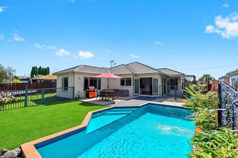 Photo of property in 37 Church Road, Pukete, Hamilton, 3200